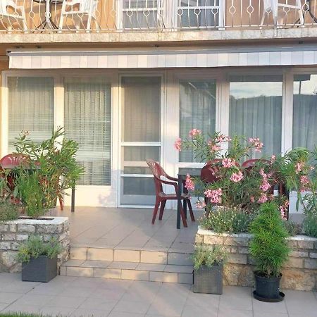 Siesta Apartmanhaz Balatonfuered מראה חיצוני תמונה