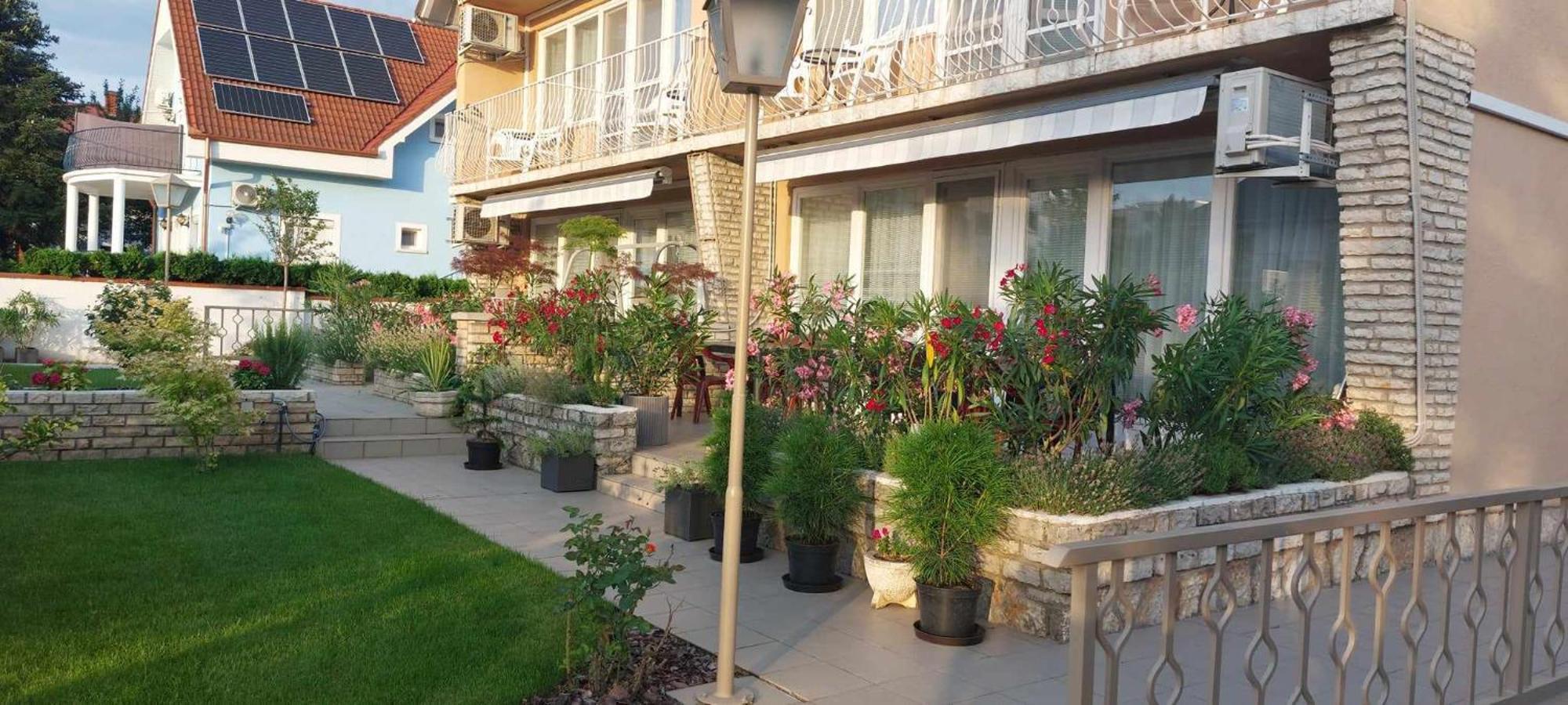 Siesta Apartmanhaz Balatonfuered מראה חיצוני תמונה