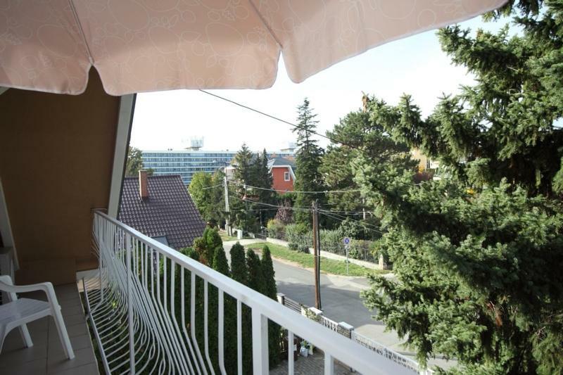 Siesta Apartmanhaz Balatonfuered מראה חיצוני תמונה
