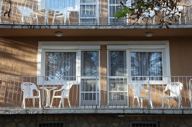 Siesta Apartmanhaz Balatonfuered מראה חיצוני תמונה